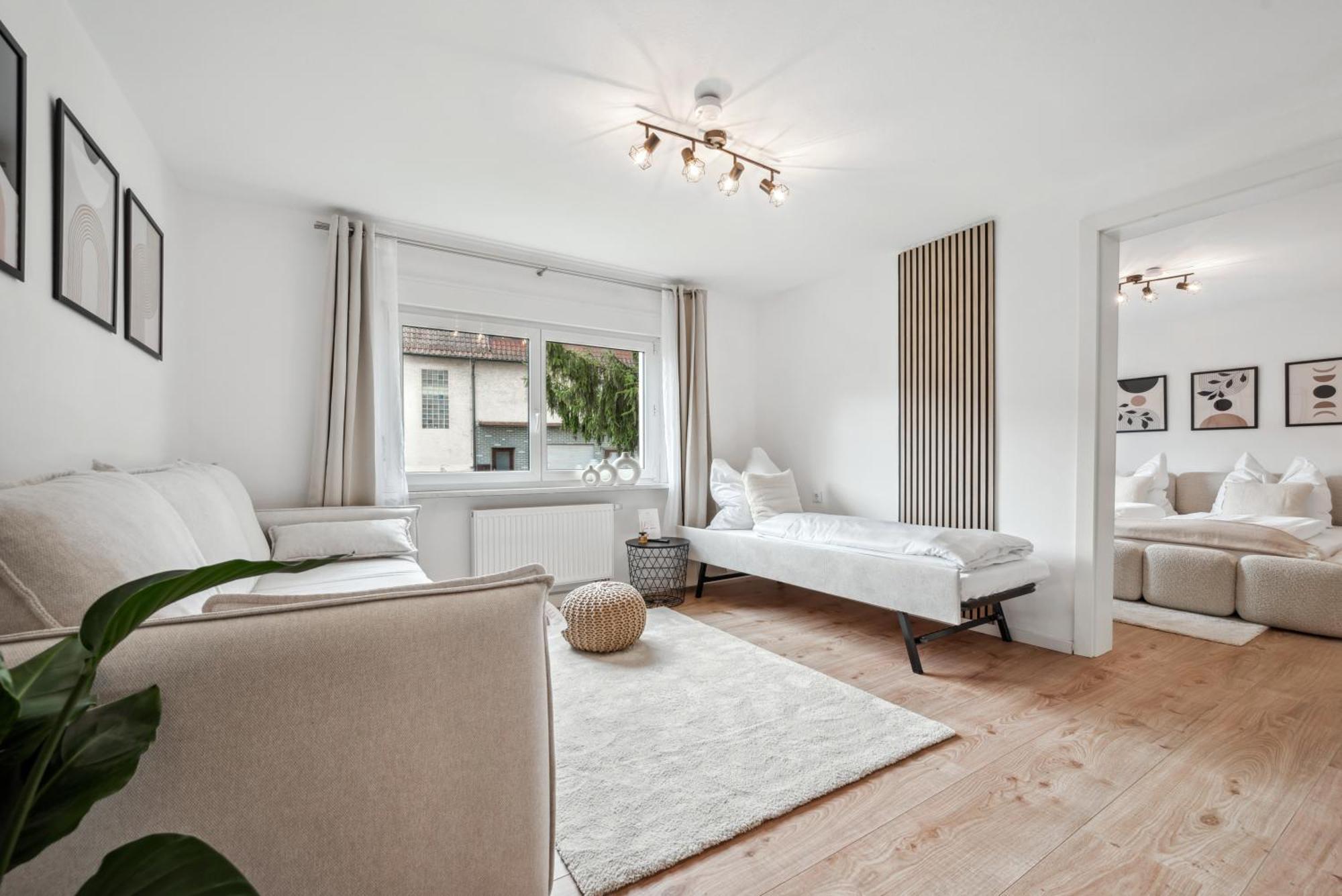 Malu Rooms - Ruhige Lage, Erdgeschoss, Smarttv, Netflix, 24H Checkin, Ludwigsburg Ngoại thất bức ảnh