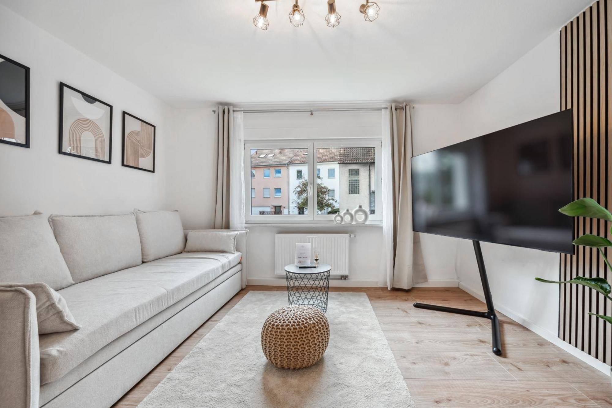 Malu Rooms - Ruhige Lage, Erdgeschoss, Smarttv, Netflix, 24H Checkin, Ludwigsburg Ngoại thất bức ảnh