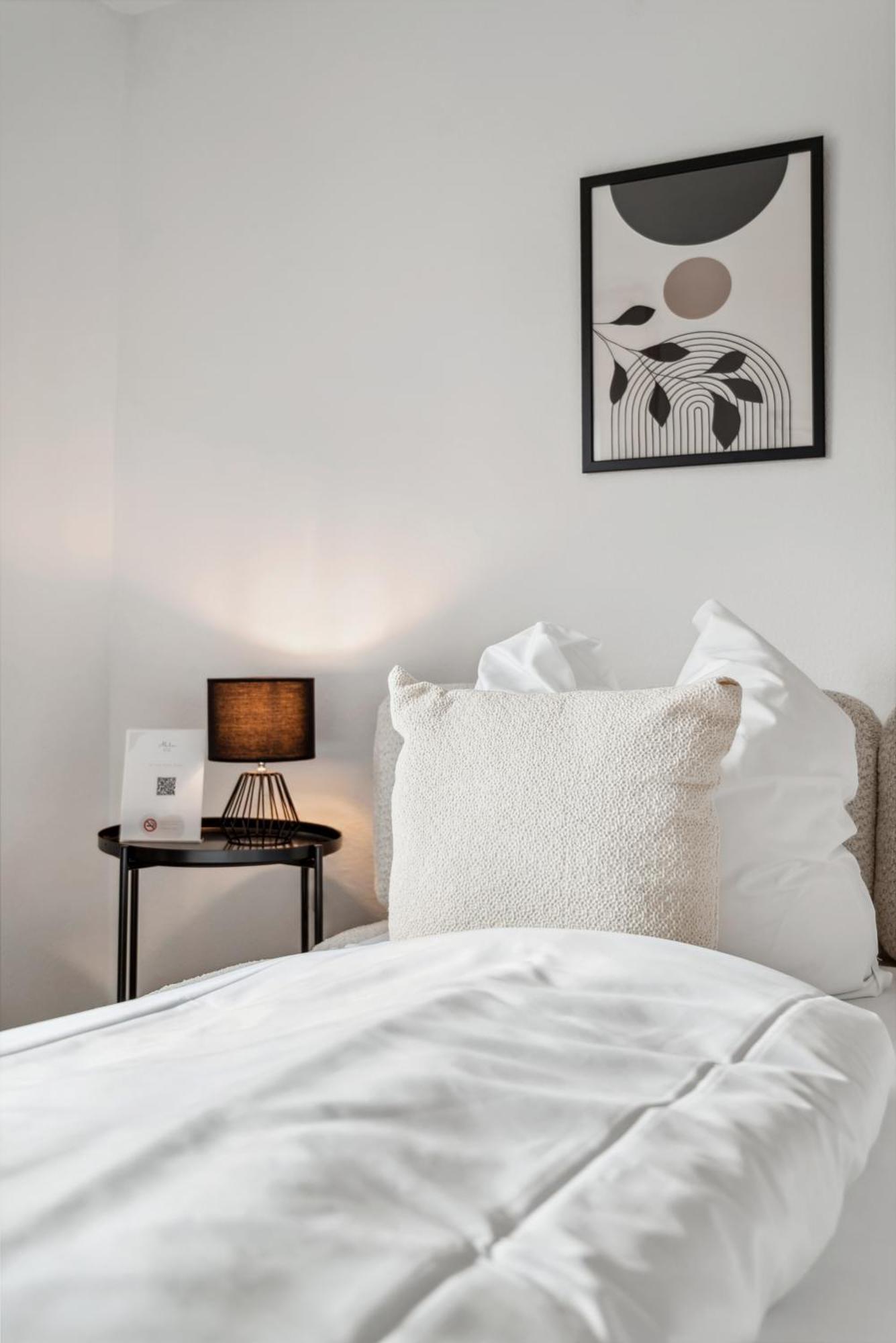Malu Rooms - Ruhige Lage, Erdgeschoss, Smarttv, Netflix, 24H Checkin, Ludwigsburg Ngoại thất bức ảnh