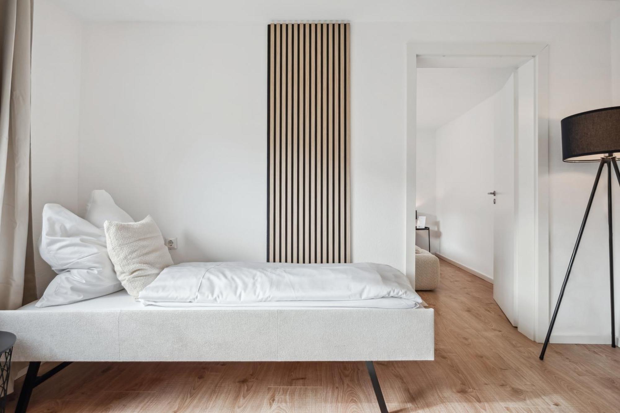 Malu Rooms - Ruhige Lage, Erdgeschoss, Smarttv, Netflix, 24H Checkin, Ludwigsburg Ngoại thất bức ảnh