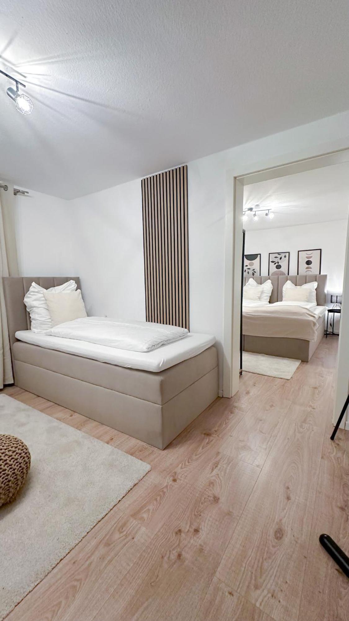 Malu Rooms - Ruhige Lage, Erdgeschoss, Smarttv, Netflix, 24H Checkin, Ludwigsburg Ngoại thất bức ảnh